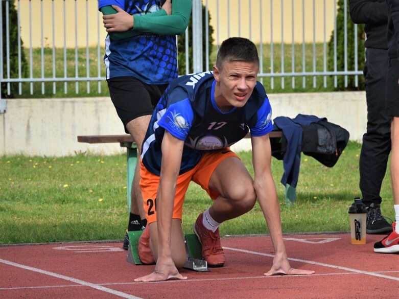  Reprezentacje Prusa i Ekonomika wystąpią w wojewódzkim finale lekkoatletycznej Licealiady 