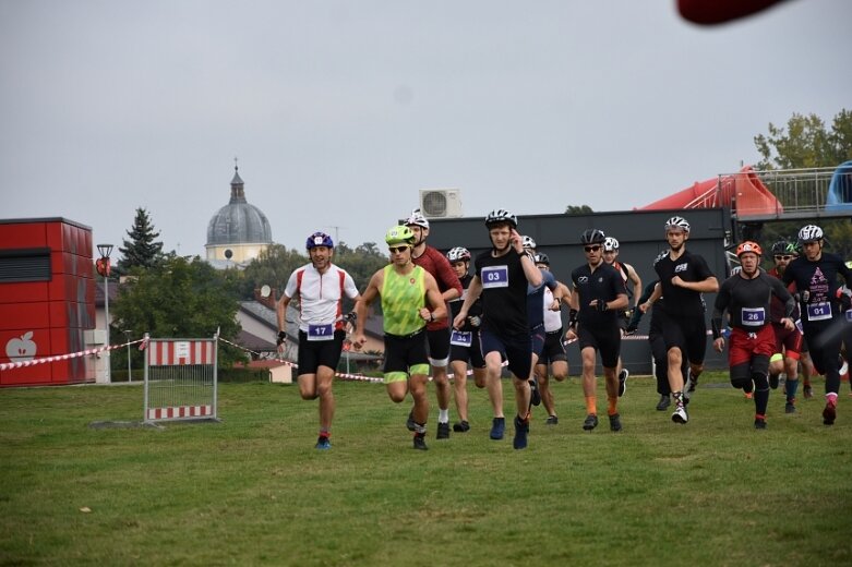  Robert Jasion po raz trzeci najlepszy w Skierniewickim Triathlonie! 