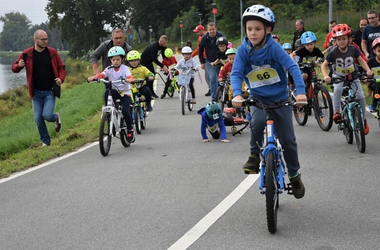  Robert Jasion po raz trzeci najlepszy w Skierniewickim Triathlonie! 