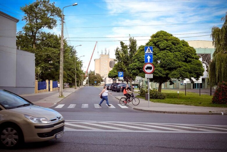  Rowerzyści – królowie chodników i przejść dla pieszych 