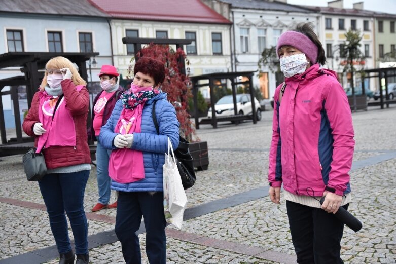  Różowy happening na rynku 