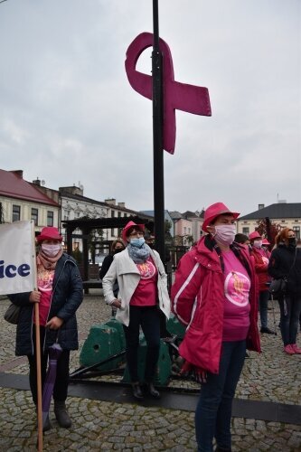  Różowy happening na rynku 