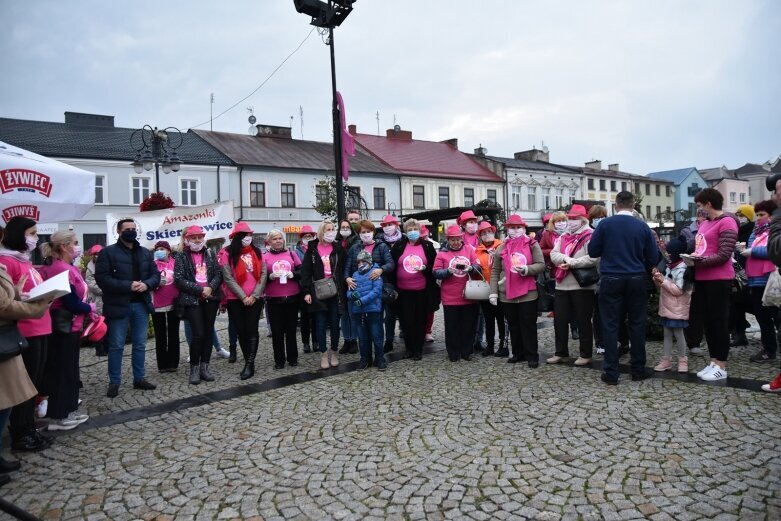  Różowy happening na rynku 