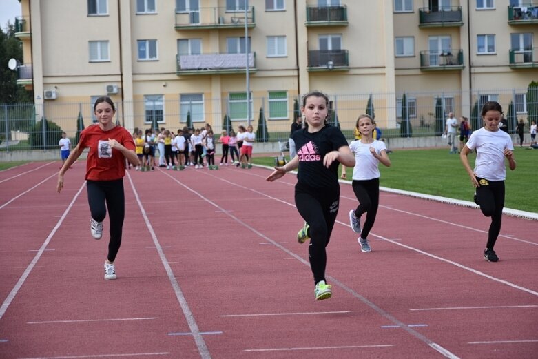  Ruszyła jubileuszowa edycja Czwartków Lekkoatletycznych 