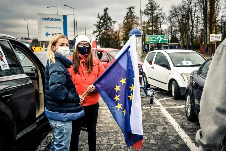  Samochodowy strajk kobiet w Skierniewicach [ZDJĘCIA, FILM] 