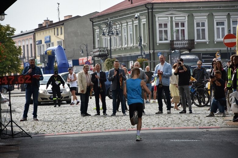  Sebastian Duszyński najlepszy w najważniejszej biegowej imprezie 2021 roku! 