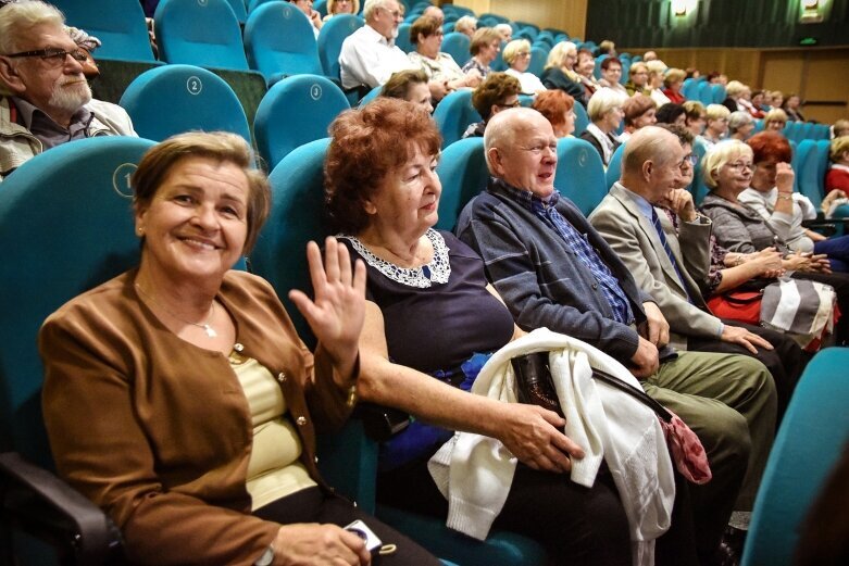  Seniorzy chcą zdobywać wiedzę, rozwijać zainteresowania 