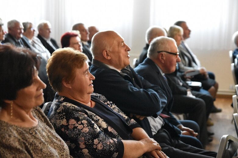  Seniorzy dali czadu. „Szalone berety” to strzał w dziesiątkę  