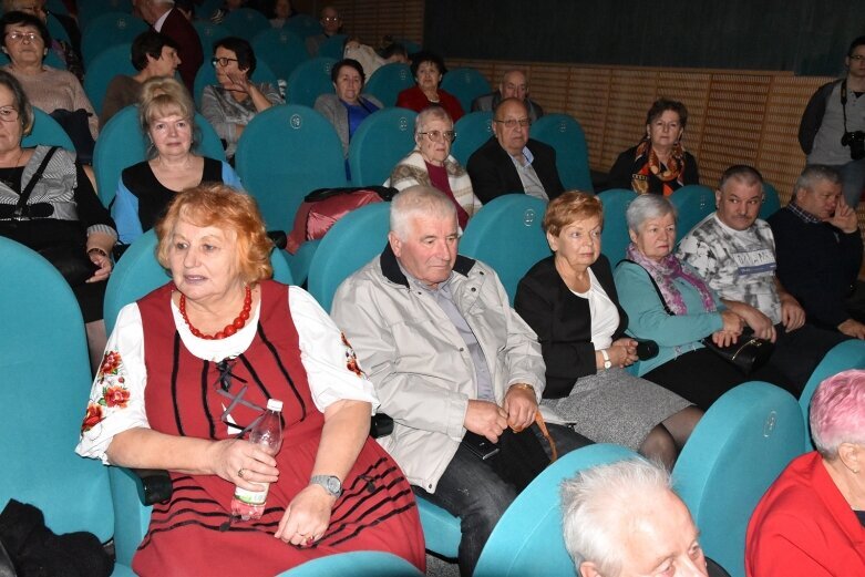  Seniorzy z całego województwa zaprezentowali swoje talenty 