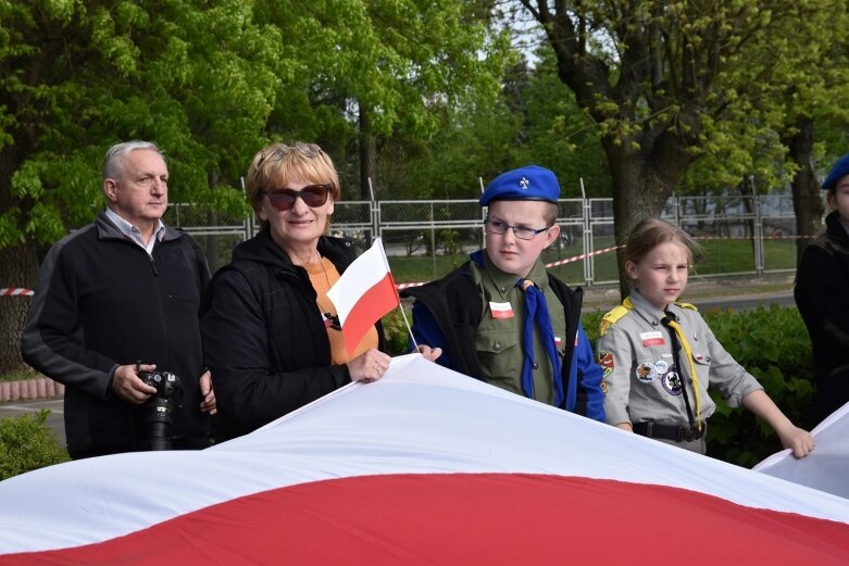  Setki mieszkańców na obchodach Dnia Flagi w Skierniewicach 