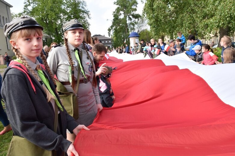  Setki mieszkańców na obchodach Dnia Flagi w Skierniewicach 