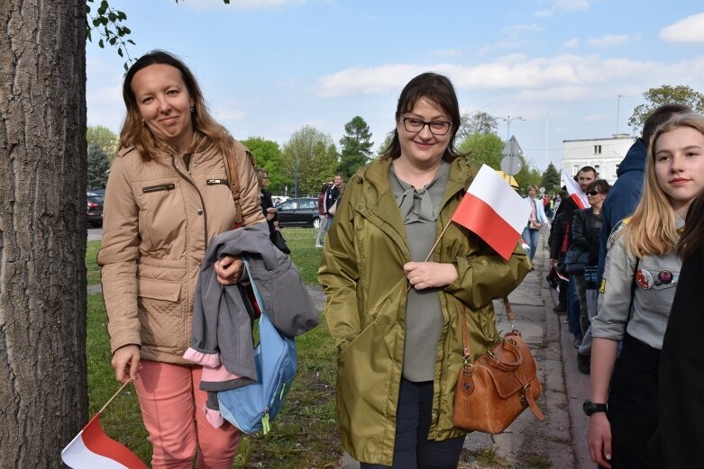  Setki mieszkańców na obchodach Dnia Flagi w Skierniewicach 