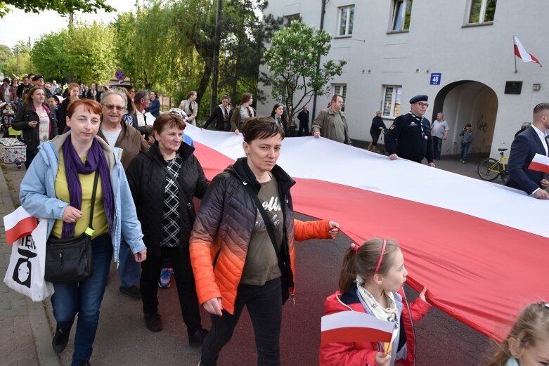  Setki mieszkańców na obchodach Dnia Flagi w Skierniewicach 