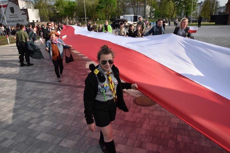  Setki mieszkańców na obchodach Dnia Flagi w Skierniewicach 