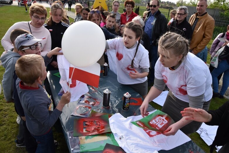  Setki mieszkańców na obchodach Dnia Flagi w Skierniewicach 