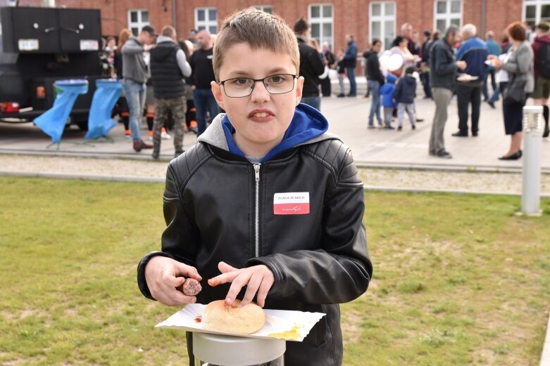  Setki mieszkańców na obchodach Dnia Flagi w Skierniewicach 