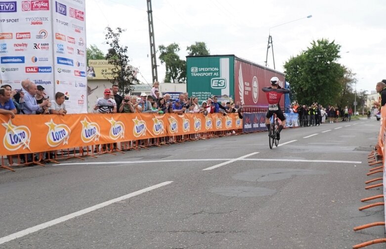  Skierniewice na trasie 34. Międzynarodowego Wyścigu Kolarskiego 