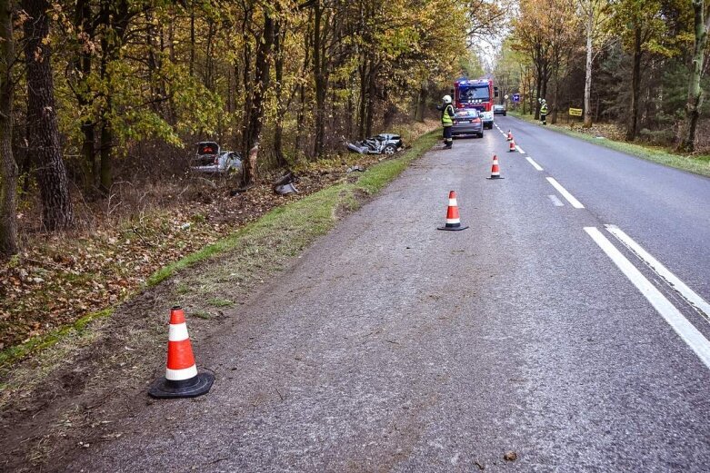  Skierniewice: samochód rozpadł się na dwie części 