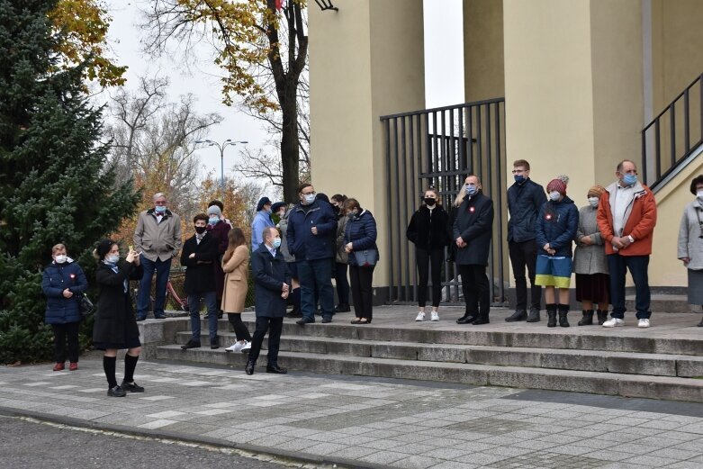  Skierniewice: Uczczono 102 rocznicę odzyskania przez Polskę niepodległości 