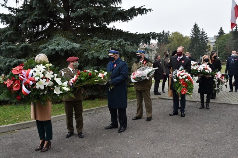  Skierniewice: Uczczono 102 rocznicę odzyskania przez Polskę niepodległości 