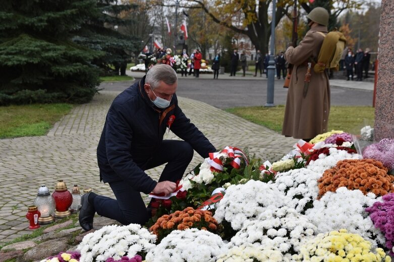  Skierniewice: Uczczono 102 rocznicę odzyskania przez Polskę niepodległości 