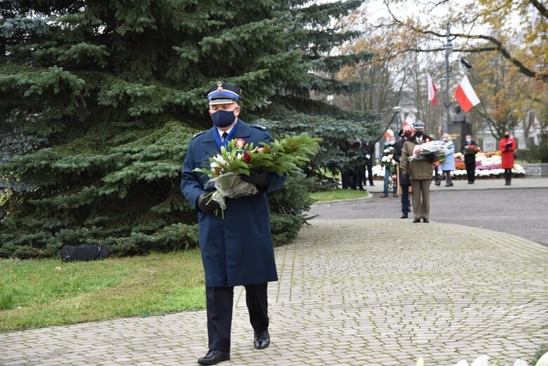  Skierniewice: Uczczono 102 rocznicę odzyskania przez Polskę niepodległości 