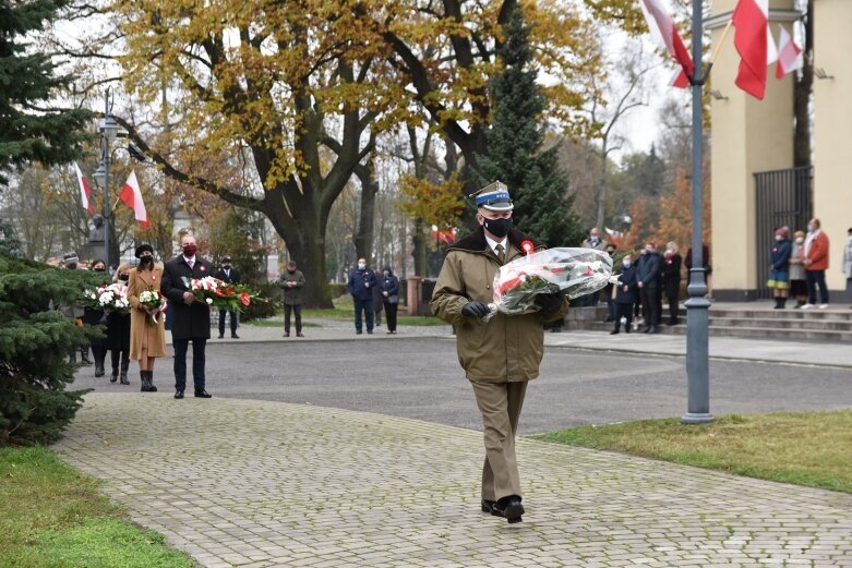  Skierniewice: Uczczono 102 rocznicę odzyskania przez Polskę niepodległości 