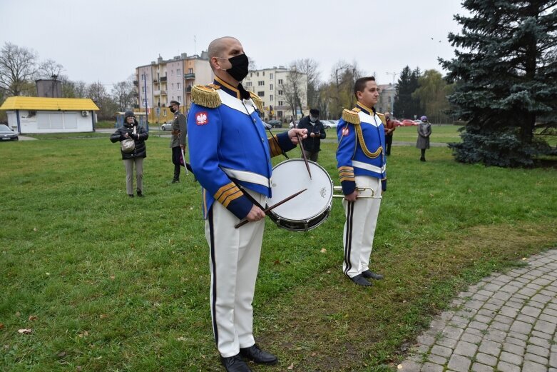  Skierniewice: Uczczono 102 rocznicę odzyskania przez Polskę niepodległości 