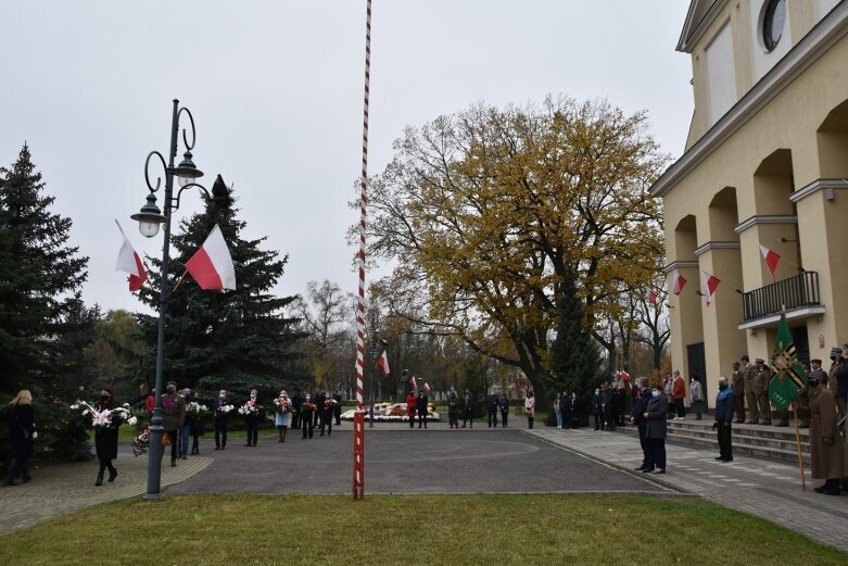  Skierniewice: Uczczono 102 rocznicę odzyskania przez Polskę niepodległości 