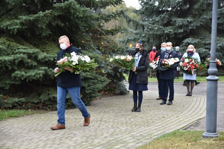  Skierniewice: Uczczono 102 rocznicę odzyskania przez Polskę niepodległości 