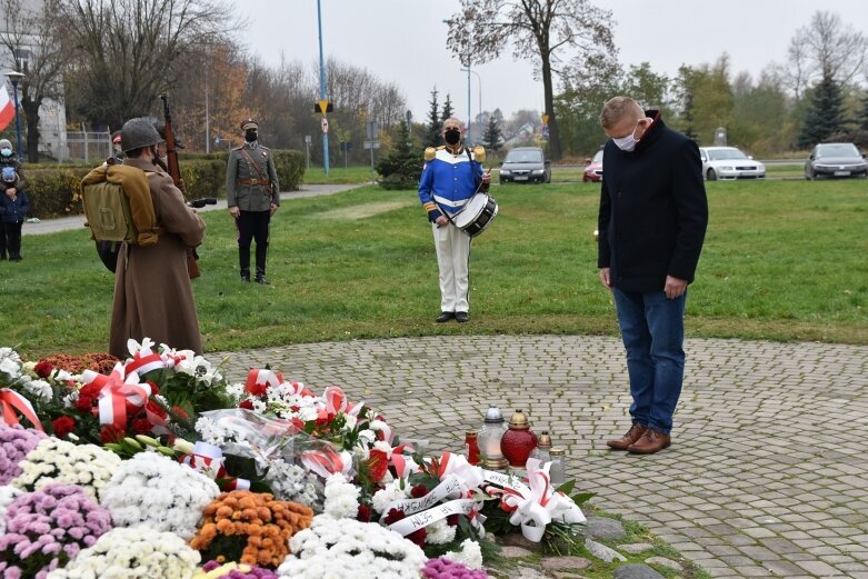  Skierniewice: Uczczono 102 rocznicę odzyskania przez Polskę niepodległości 