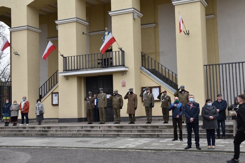  Skierniewice: Uczczono 102 rocznicę odzyskania przez Polskę niepodległości 