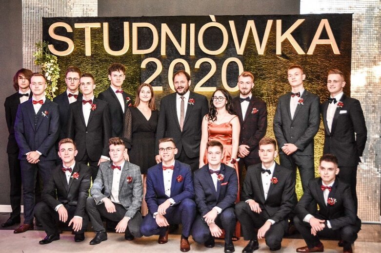  Skierniewicki Ekonomik – ZS nr 3 – balował na studniówce do rana 