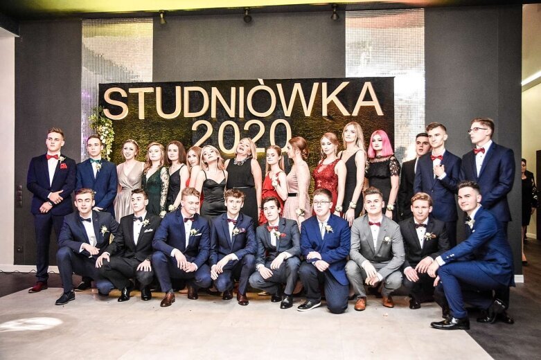  Skierniewicki Ekonomik – ZS nr 3 – balował na studniówce do rana 