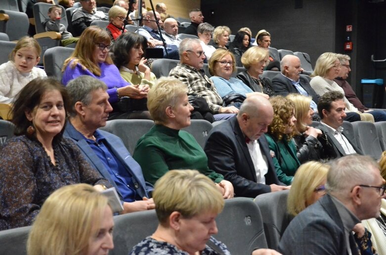  Skierniewicki koncert noworoczny przyciągnął tłum melomanów 