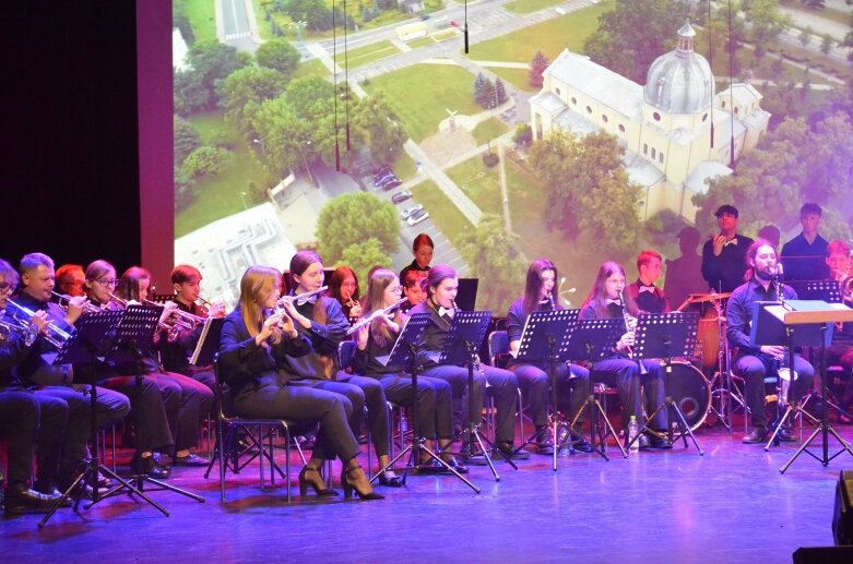  Skierniewicki koncert noworoczny przyciągnął tłum melomanów 