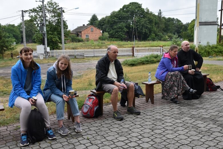  Skierniewiczanie gościli pątników zmierzających do Lichenia 