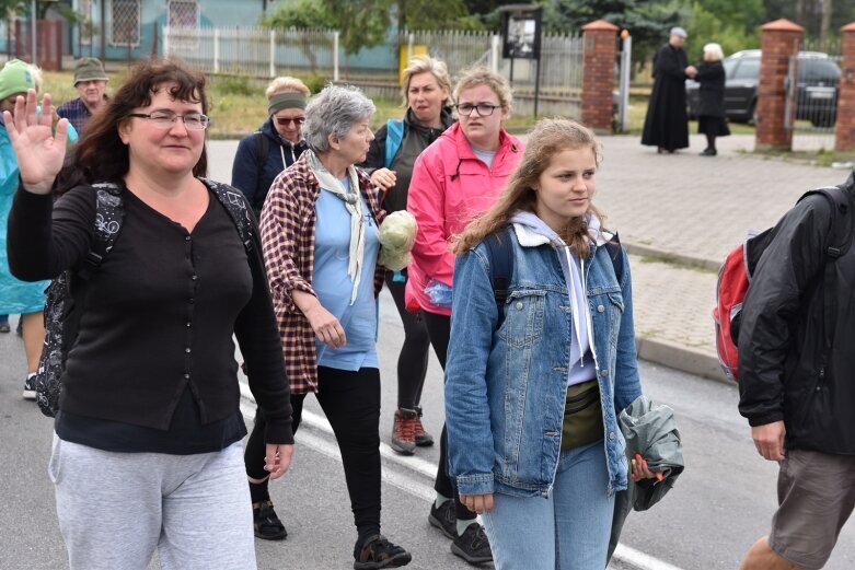  Skierniewiczanie gościli pątników zmierzających do Lichenia 