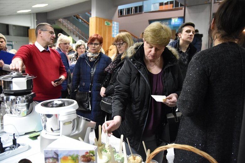  Skierniewiczanki rozpoczęły obchody kobiecego święta 