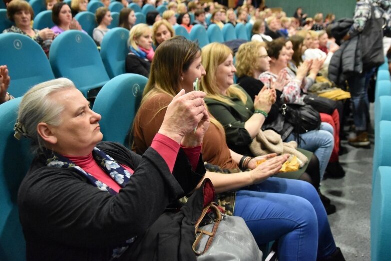  Skierniewiczanki rozpoczęły obchody kobiecego święta 