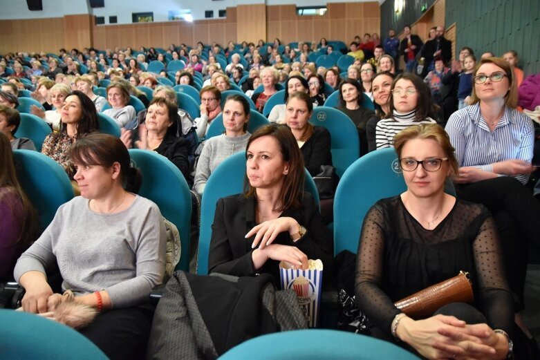  Skierniewiczanki rozpoczęły obchody kobiecego święta 