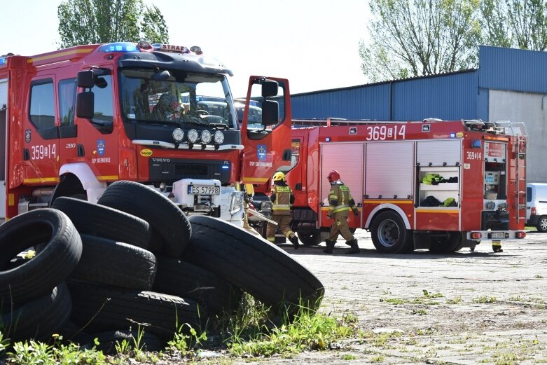  Składowisko opon stanęło w płomieniach 