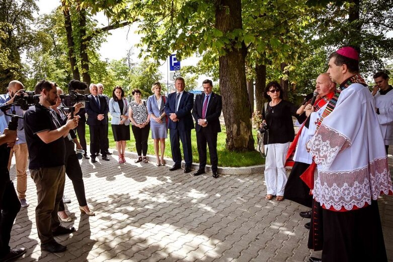  Skwer Popiełuszki poświęcony i oficjalnie otwarty 