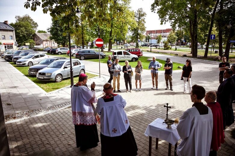  Skwer Popiełuszki poświęcony i oficjalnie otwarty 