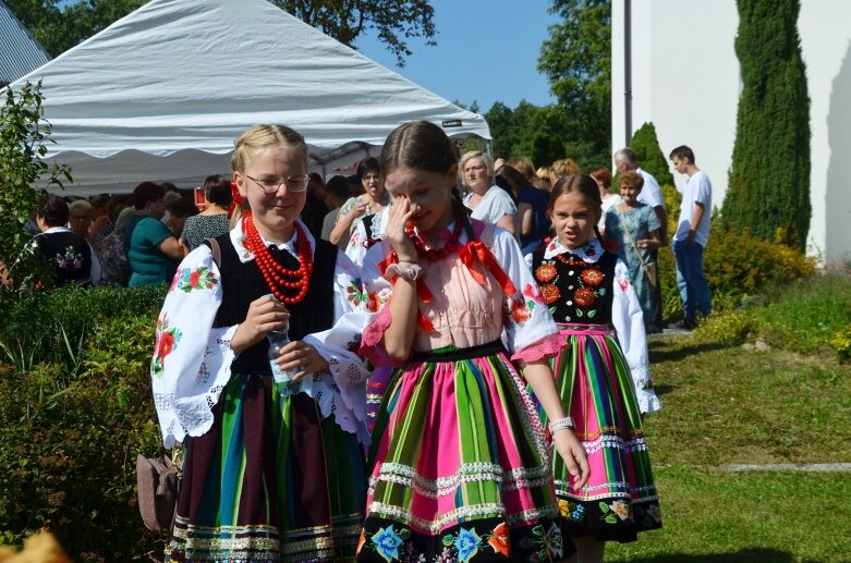  Słoneczna niedziela w dożynkowym klimacie 