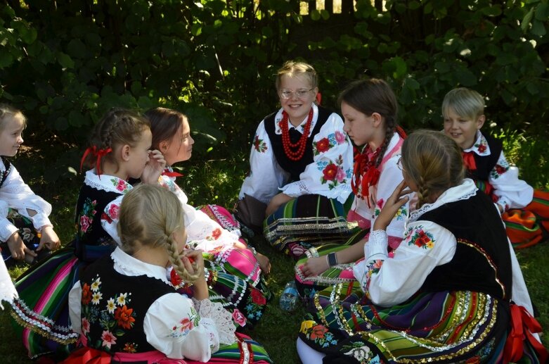  Słoneczna niedziela w dożynkowym klimacie 