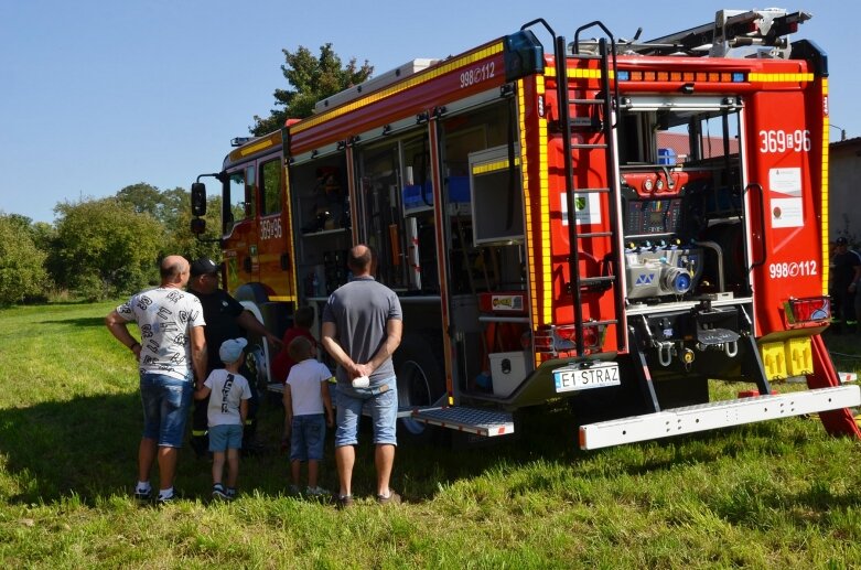  Słoneczna niedziela w dożynkowym klimacie 