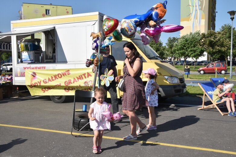  Słoneczna zabawa pochłonęła bez reszty małych i dużych skierniewiczan 