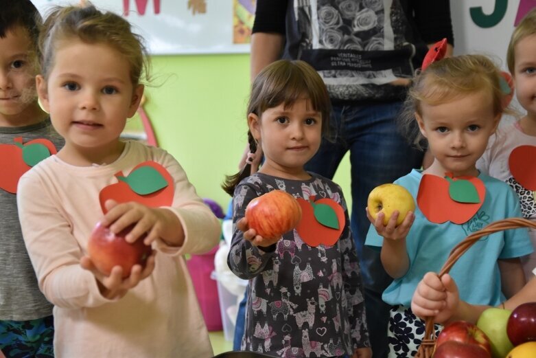  Smakowali jabłek na wiele sposobów 