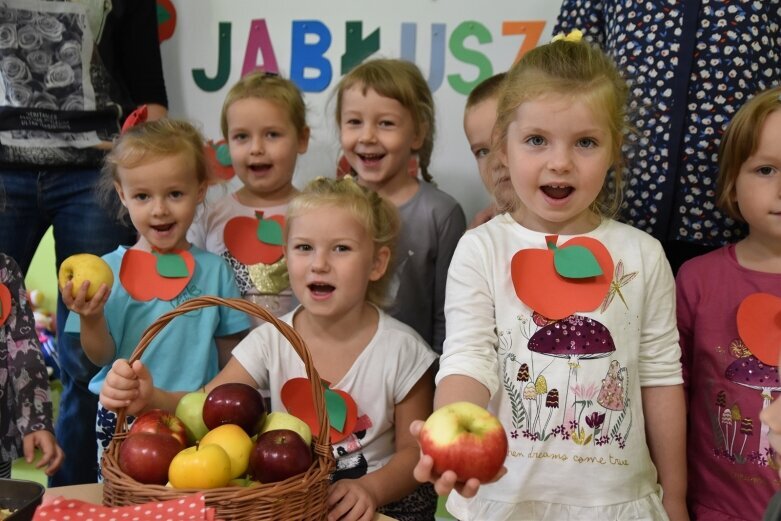  Smakowali jabłek na wiele sposobów 